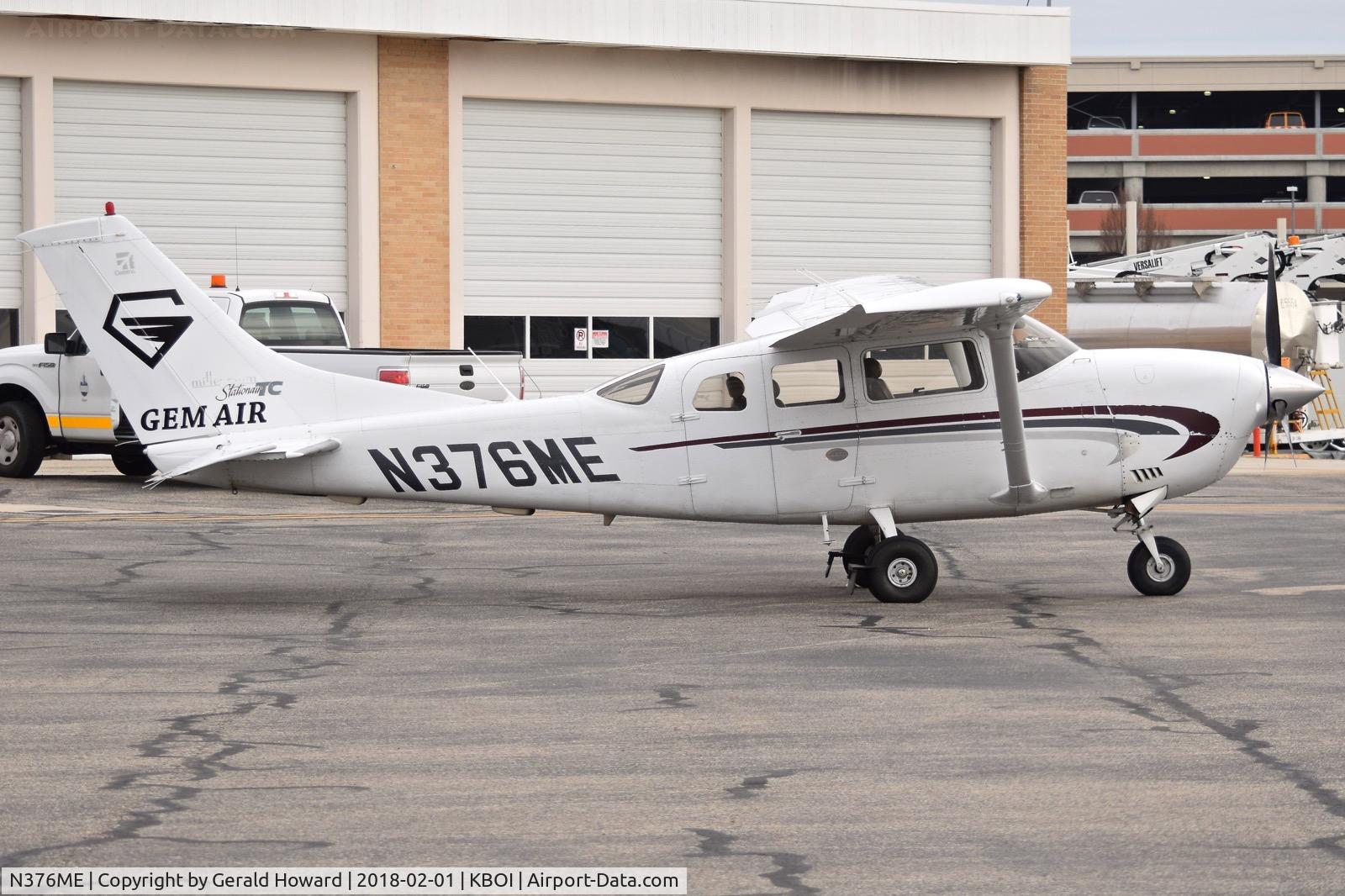 N376ME, 2000 Cessna T206H Turbo Stationair C/N T20608225, Parked on the back country ramp by Gate 58. Either flying to McCall or a mountain airstrip.