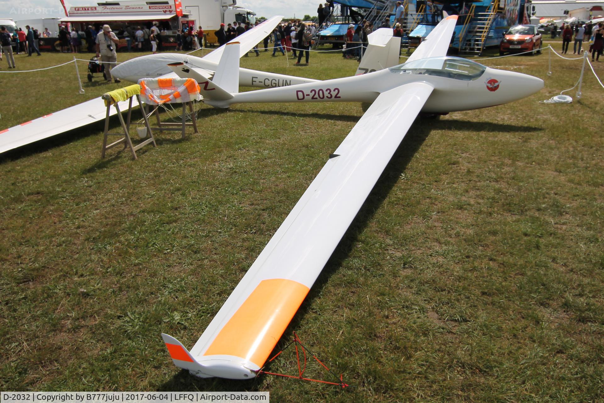 D-2032, Start & Flug H101 Salto C/N 9, at Cerny