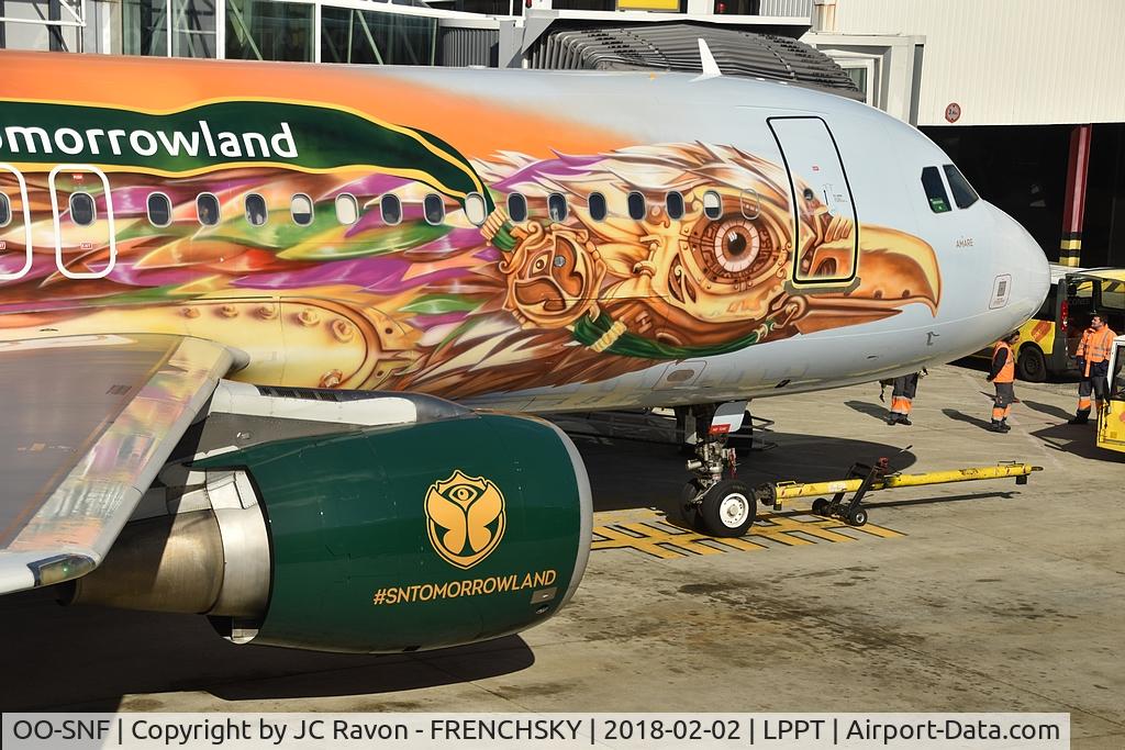 OO-SNF, 2006 Airbus A320-214 C/N 2810, Tomorrowland Livery