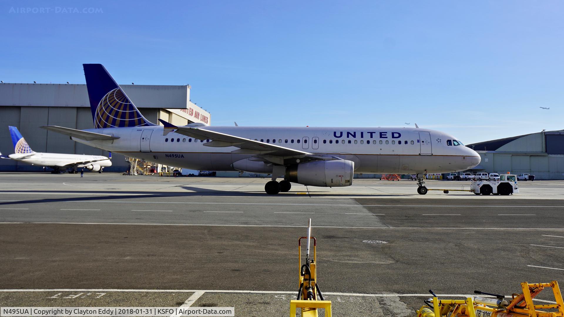 N495UA, 2002 Airbus A320-232 C/N 1842, SFO 2018.