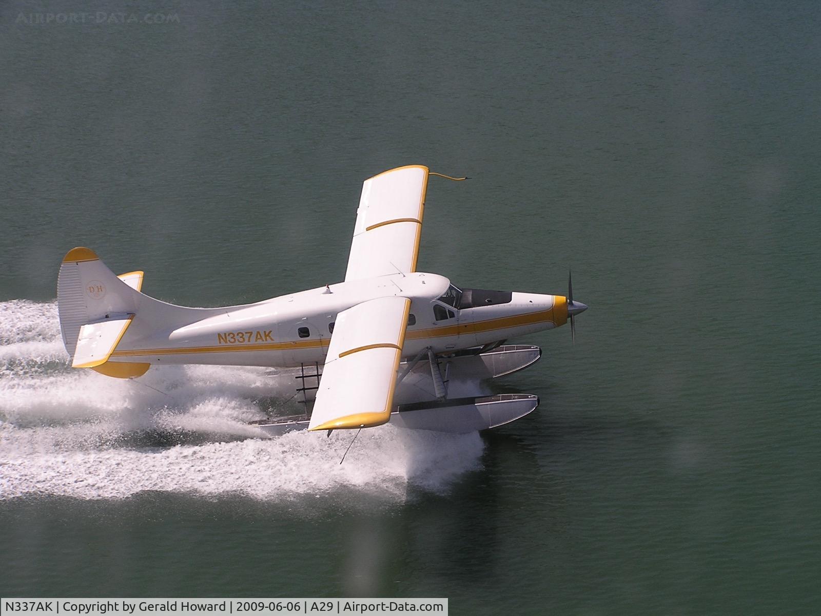 N337AK, 1961 De Havilland Canada DHC-3 Otter C/N 418, Take off run.