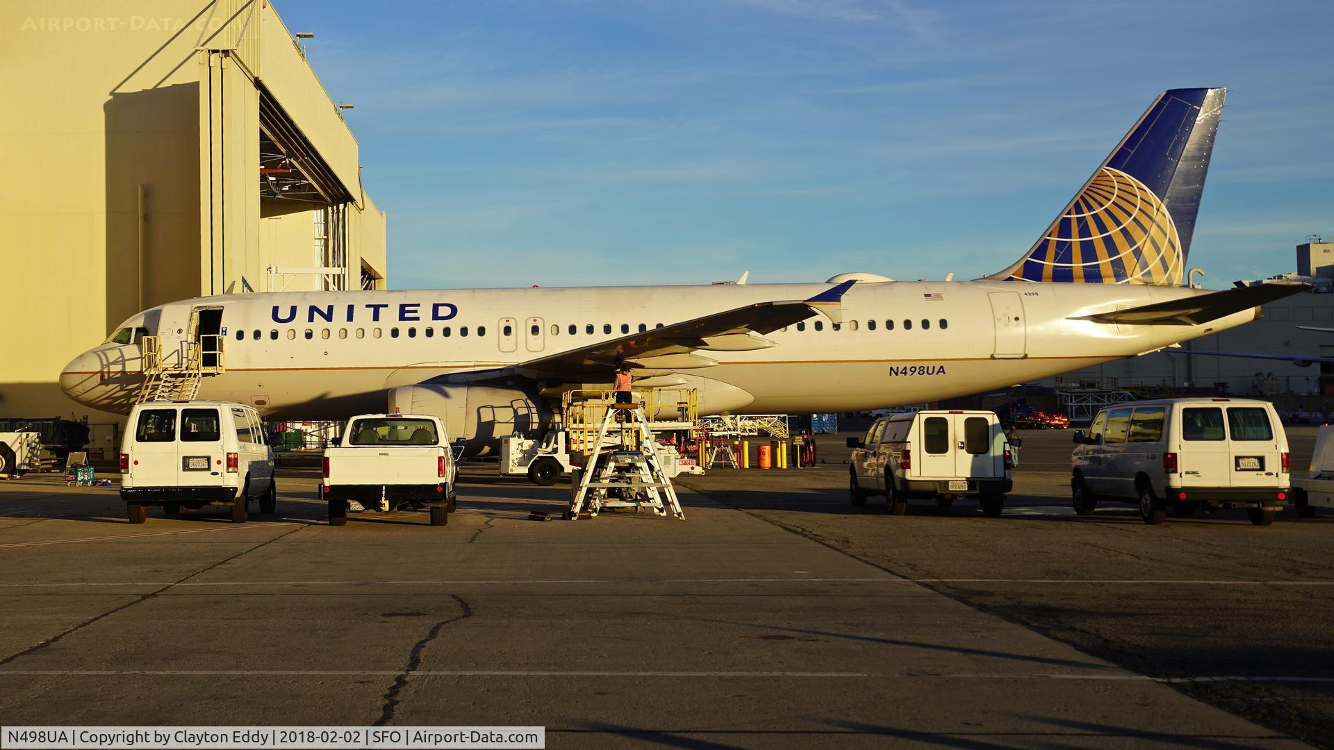 N498UA, 2002 Airbus A320-232 C/N 1865, SFO 2018.
