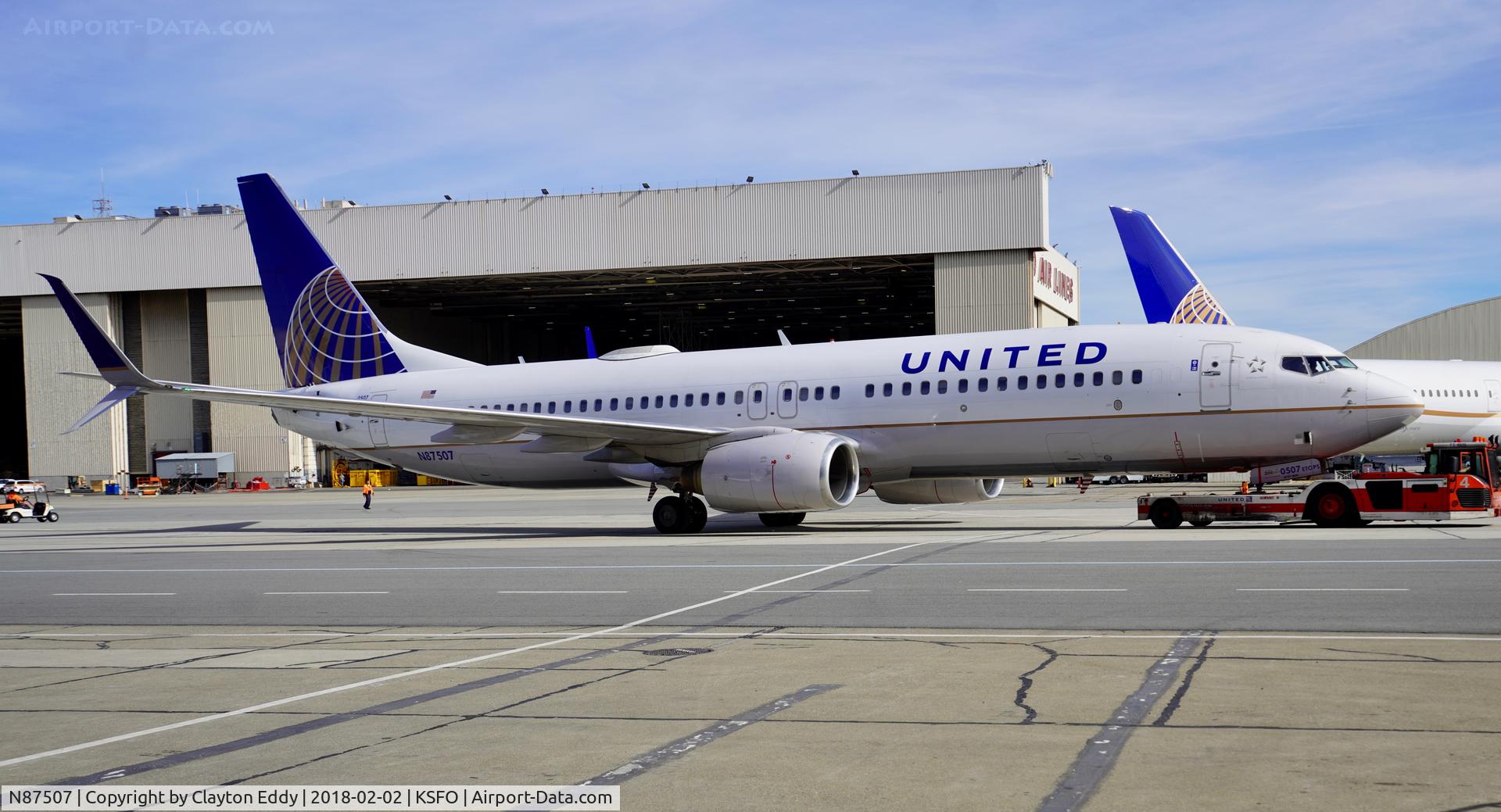 N87507, 2008 Boeing 737-824 C/N 31637, SFO 2018.