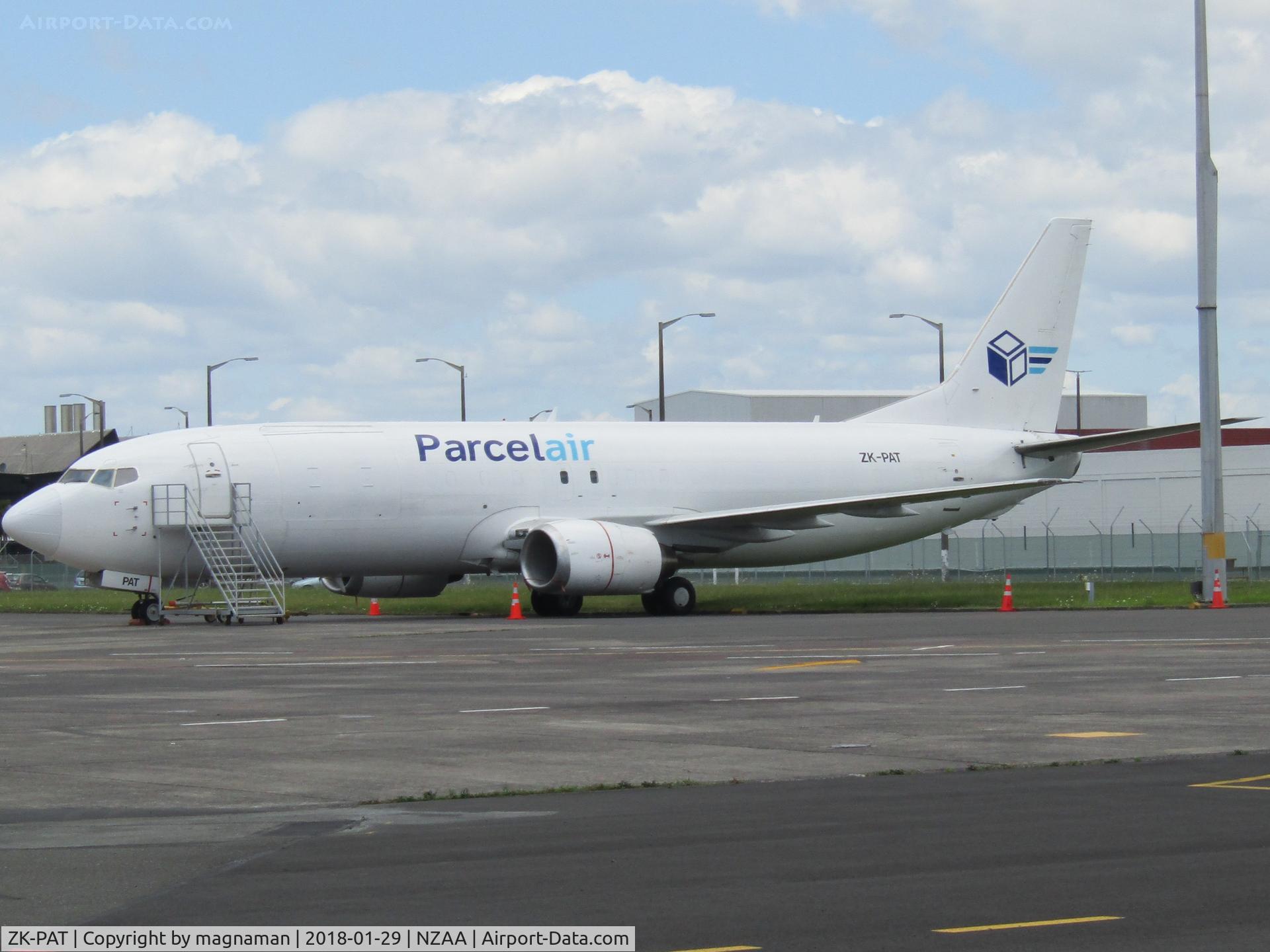 ZK-PAT, 1990 Boeing 737-4Y0/SF C/N 24683, on apron