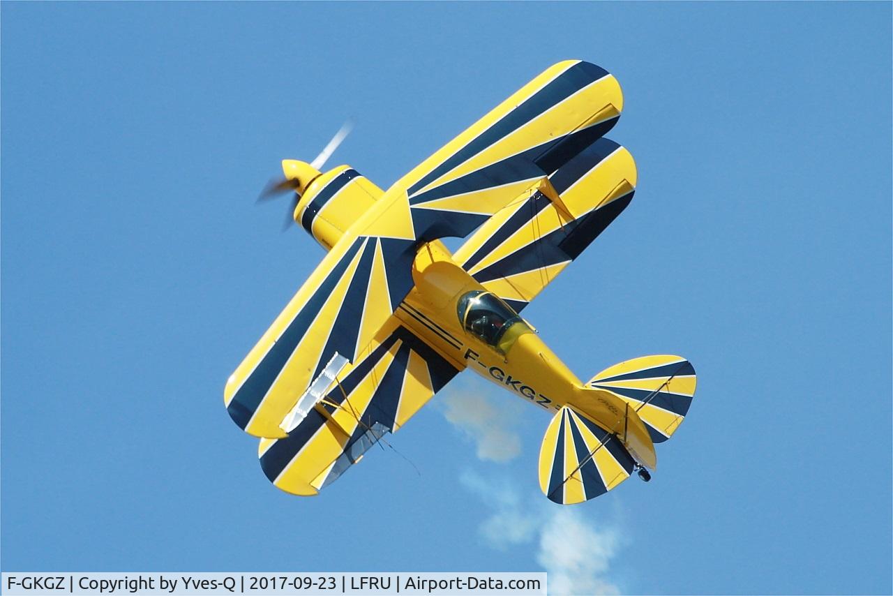 F-GKGZ, 1977 Pitts S-2A Special C/N 2149, Pitts S-2A Special, On display, Morlaix-Ploujean airport (LFRU-MXN) air show 2017