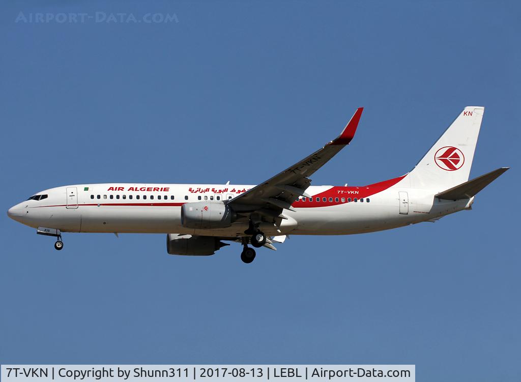 7T-VKN, 2016 Boeing 737-8D6 C/N 60750, Landing rwy 25R