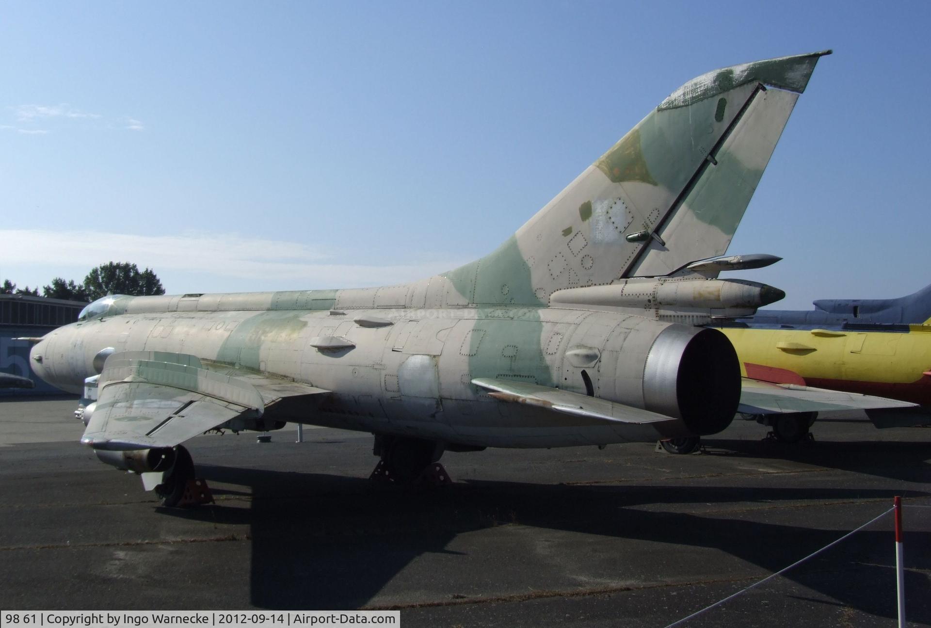 98 61, Sukhoi Su-20 C/N 72412, Sukhoi Su-20 (Su-17M export version) FITTER-C at the Luftwaffenmuseum, Berlin-Gatow