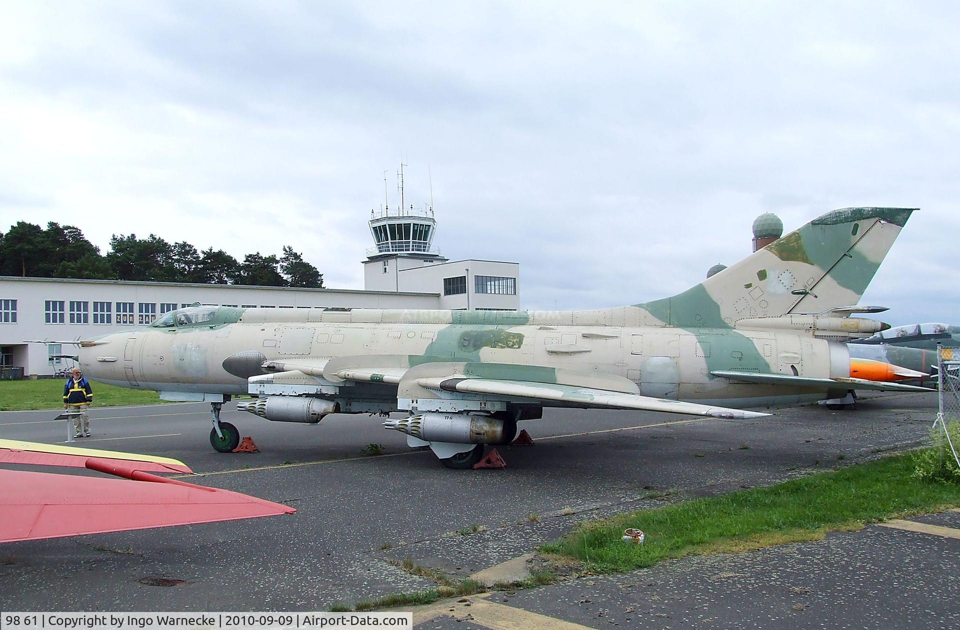 98 61, Sukhoi Su-20 C/N 72412, Sukhoi Su-20 (Su-17M export version) FITTER-C at the Luftwaffenmuseum, Berlin-Gatow