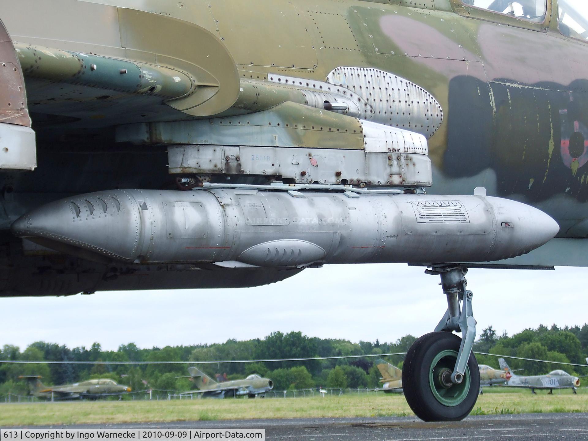 613, Sukhoi Su-22M-4 C/N 25018, Sukhoi Su-22M-4 FITTER-K at the Luftwaffenmuseum, Berlin-Gatow