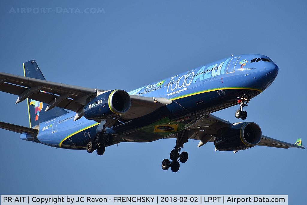 PR-AIT, 2003 Airbus A330-243 C/N 529, Big Blue Bus