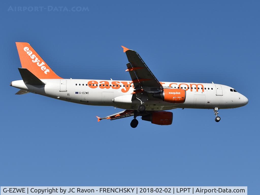 G-EZWE, 2012 Airbus A320-214 C/N 5289, landing runway 03