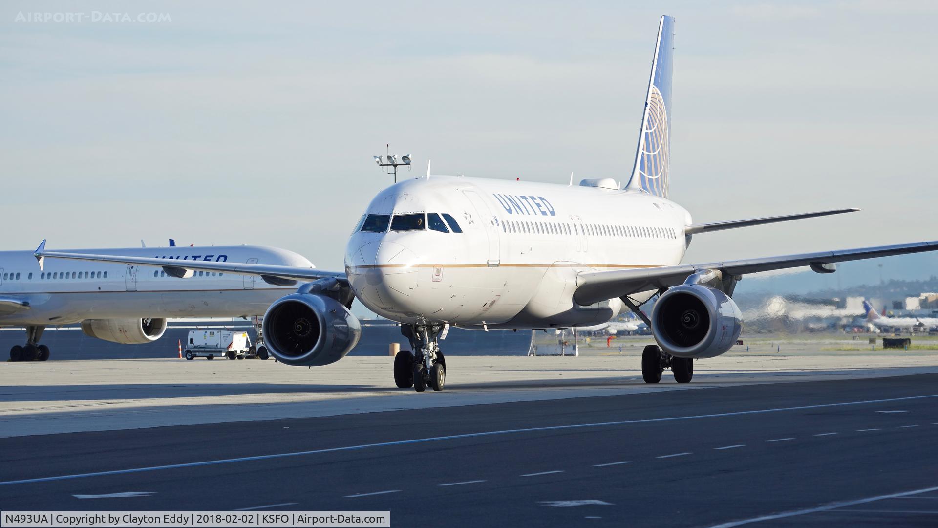 N493UA, 2002 Airbus A320-232 C/N 1821, SFO 2018.