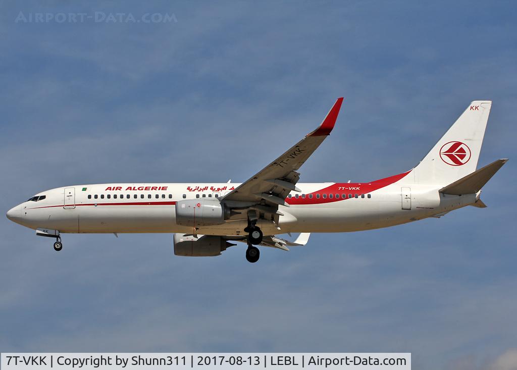 7T-VKK, 2015 Boeing 737-8D6 C/N 60747, Landing rwy 25R