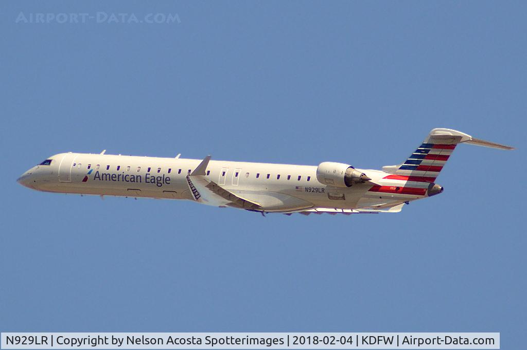 N929LR, 2005 Bombardier CRJ-900ER (CL-600-2D24) C/N 15029, North Ops DFW. Mesa 5866 DFW - MLI