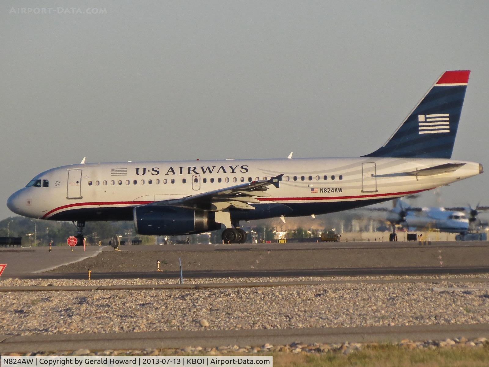 N824AW, 2001 Airbus A319-132 C/N 1490, Taxiing from the ramp.