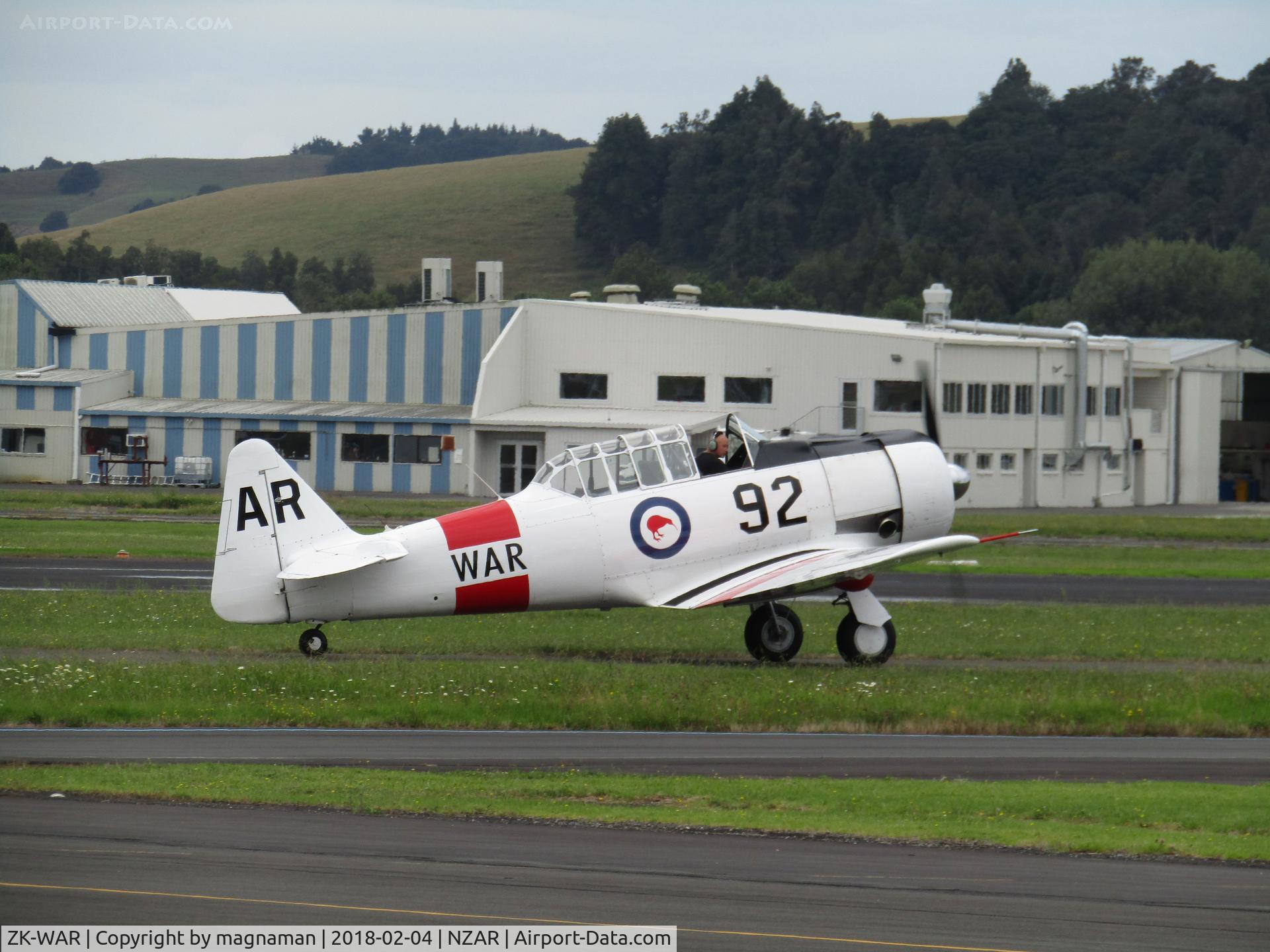 ZK-WAR, North American AT-6D Harvard III C/N 88-16506 (42-84725), very active oldie