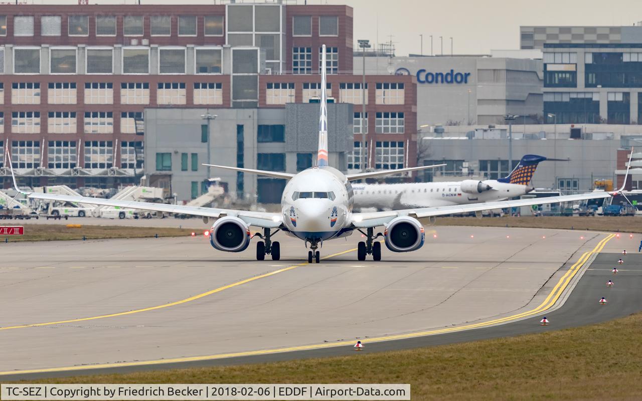 TC-SEZ, 2016 Boeing 737-8HC C/N 61183, taxying to the active