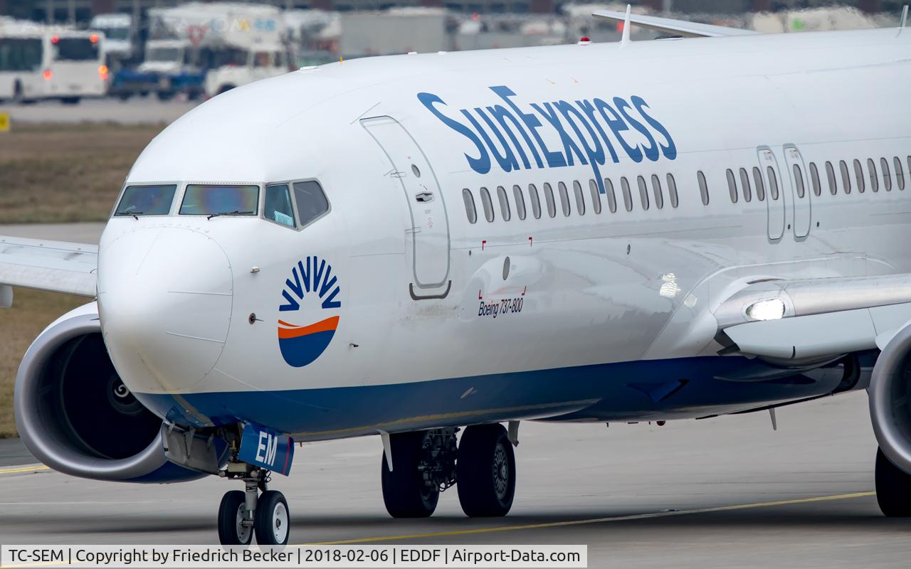 TC-SEM, 2015 Boeing 737-8HC C/N 61173, taxying to the active