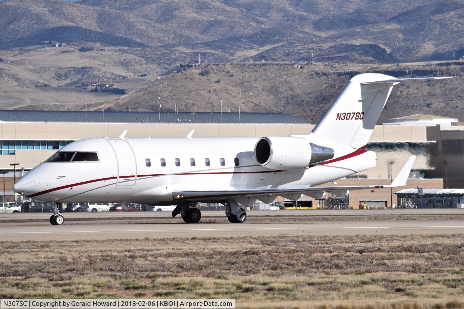 N307SC, 1984 Canadair Challenger 601 (CL-600-2A12) C/N 3026, Slowing on RWY 28L.