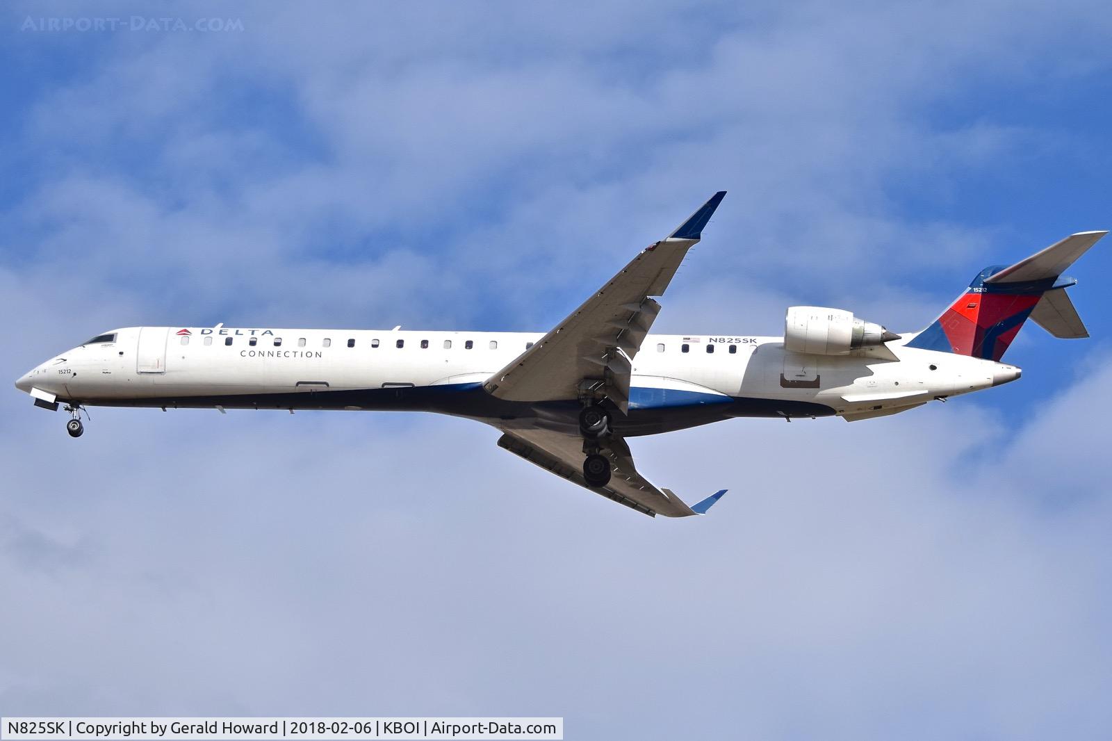 N825SK, 2008 Canadair CL-600-2D24 Regional Jet CRJ-900ER C/N 15212, Departing BOI.