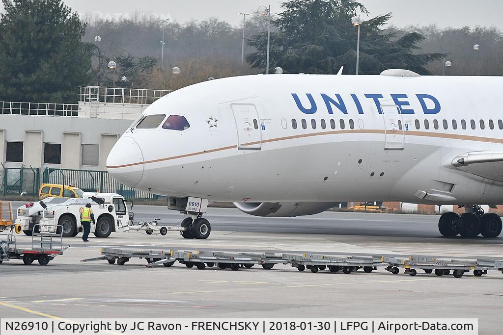 N26910, 2014 Boeing 787-8 Dreamliner C/N 34826, UNITED departure terminal 1