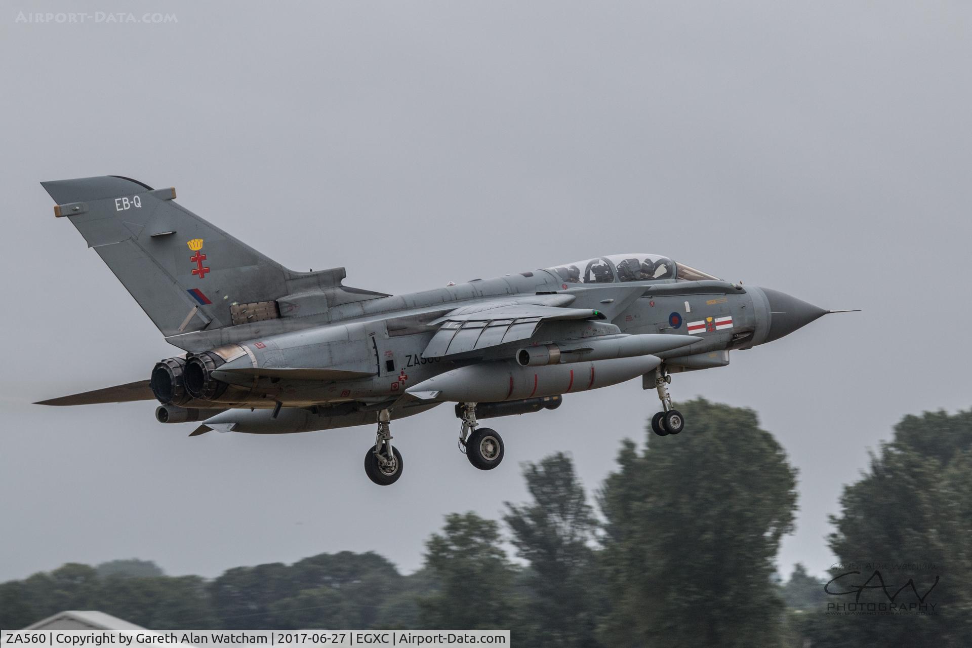 ZA560, 1981 Panavia Tornado GR.4 C/N 082/BS024/3044, Tornado GR4 performing Touch and Goes at RAF Coningsby