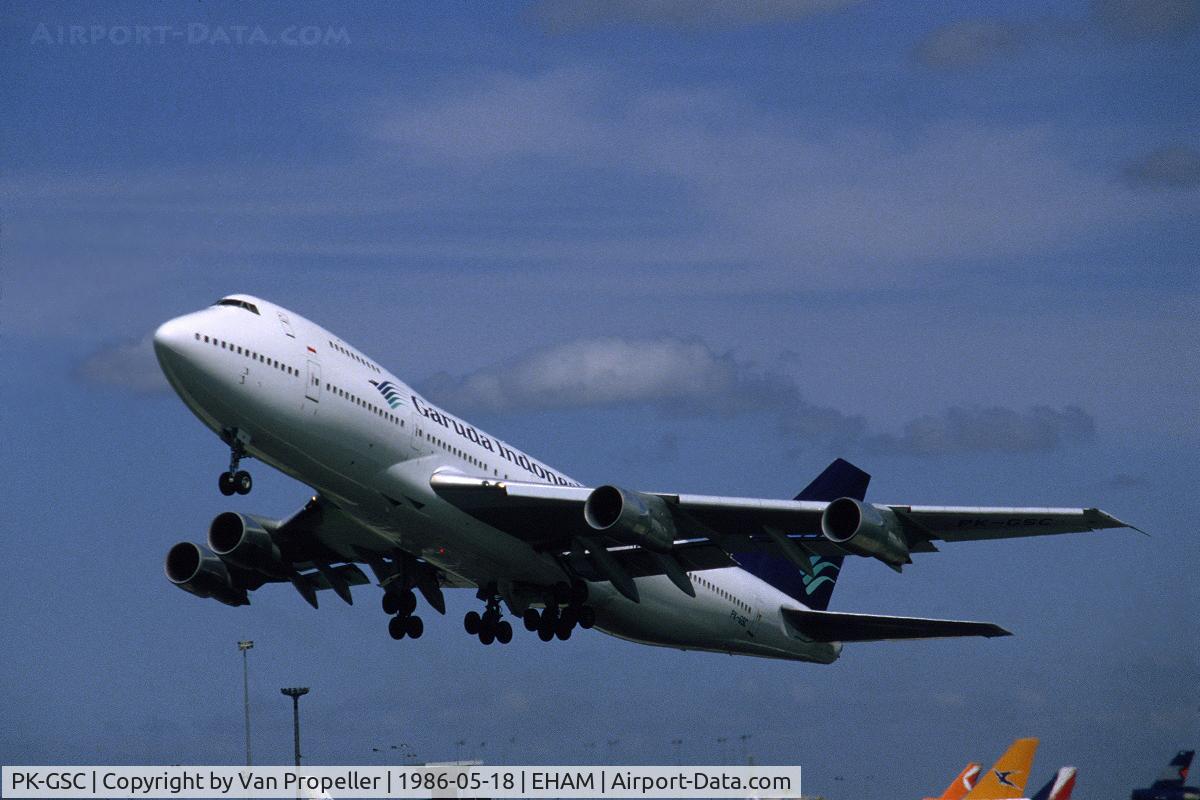 PK-GSC, 1980 Boeing 747-2U3B C/N 22248, Garuda Indonesian Boeing 747-2U3B taking off from Schiphol airport, the Netherlands, 1986
