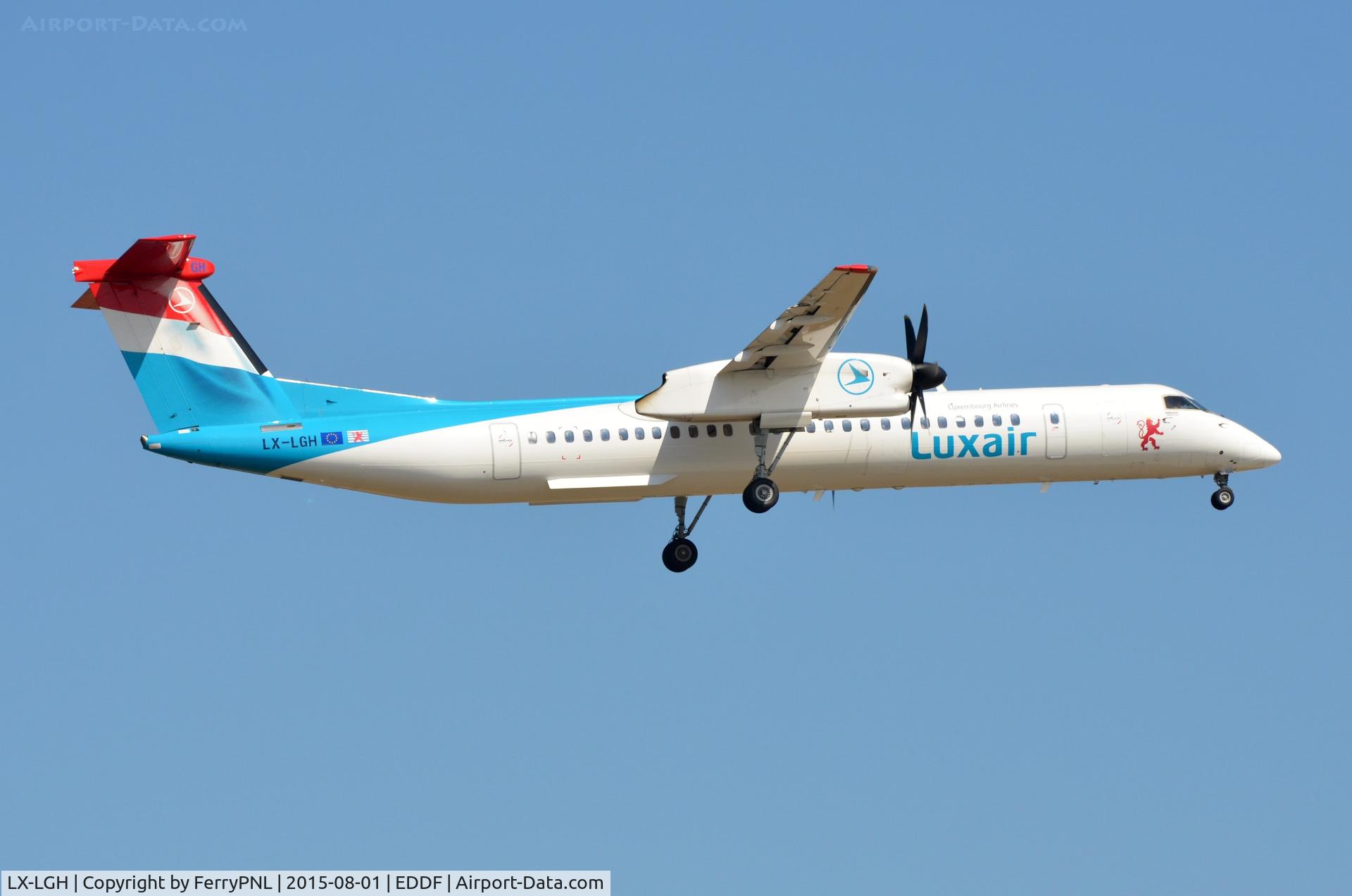 LX-LGH, 2012 Bombardier DHC-8-402Q Dash 8 Dash 8 C/N 4420, Luxair DHC8 landing