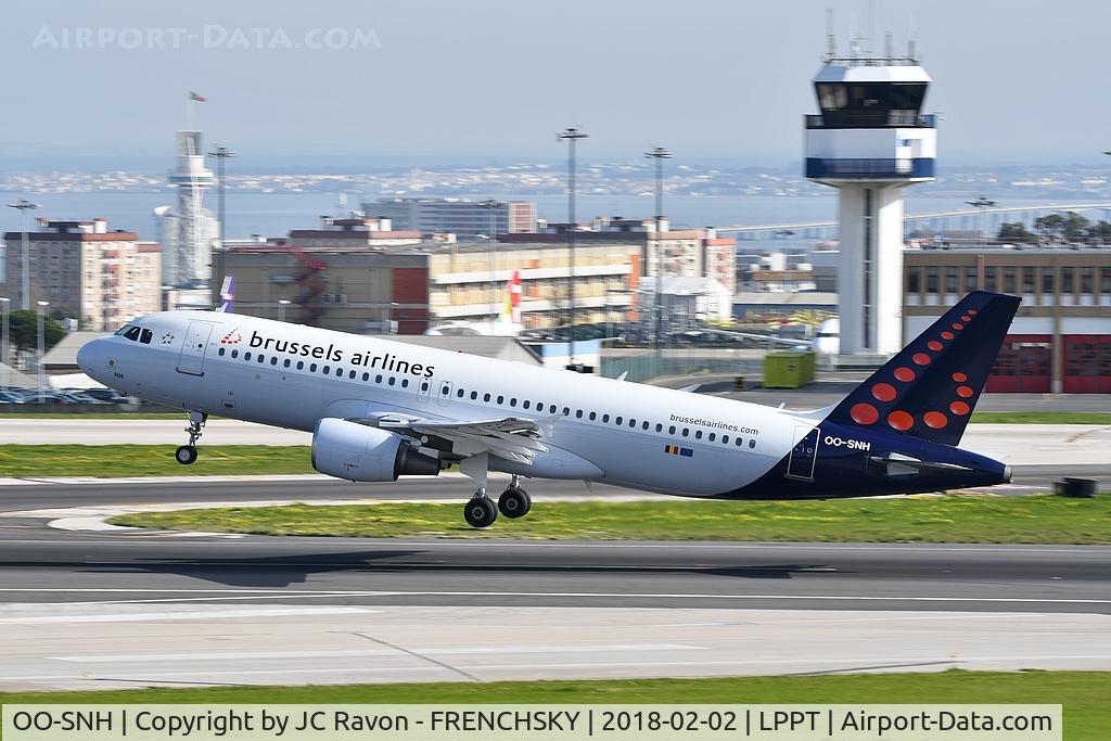 OO-SNH, 2004 Airbus A320-214 C/N 2207, Brussels Airlines take off runway 03