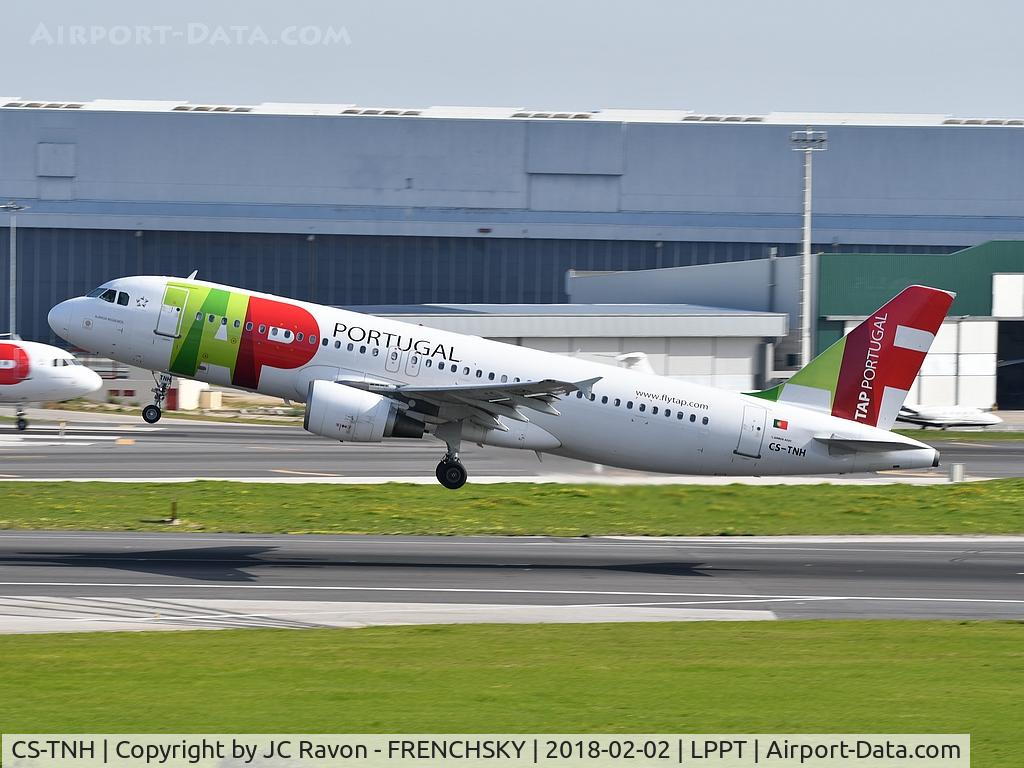 CS-TNH, 1999 Airbus A320-214 C/N 0960, Almada Negreiros