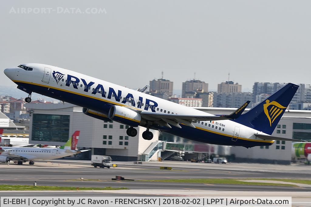 EI-EBH, 2009 Boeing 737-8AS C/N 37526, take off runway 03