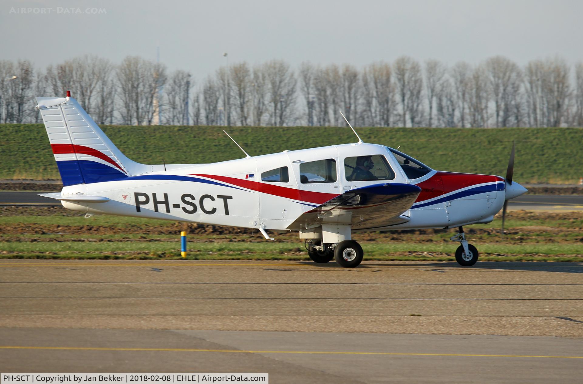 PH-SCT, 1981 Piper PA-28-161 Cherokee Warrior II C/N 28-8116119, Lelystad Airport