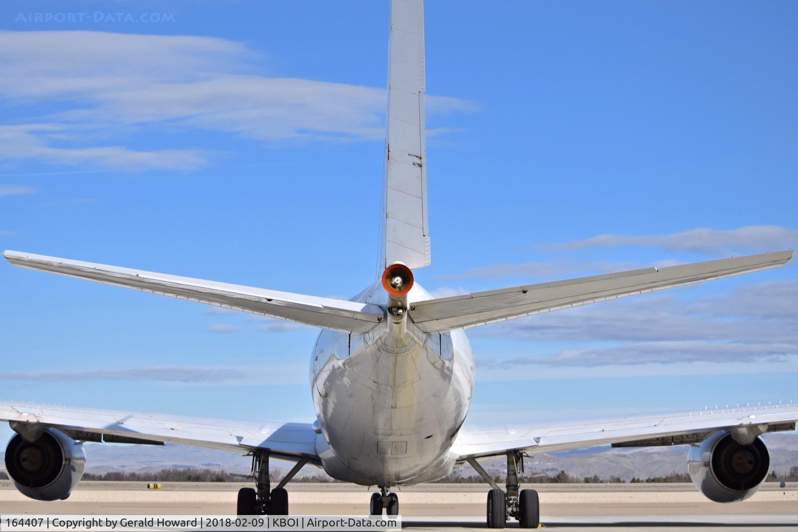 164407, 1990 Boeing E-6B Mercury C/N 24506, Pretty long communications wire is stored there. VQ-4, Tinker AFB, OK.