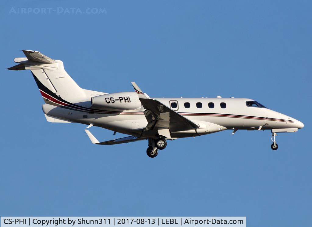 CS-PHI, 2016 Embraer EMB-505 Phenom 300 C/N 50500332, Landing rwy 25R