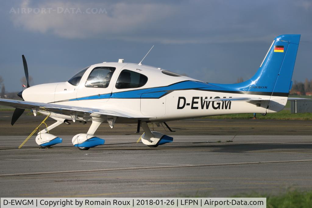 D-EWGM, 2014 Cirrus SR22T C/N 0797, Parked
