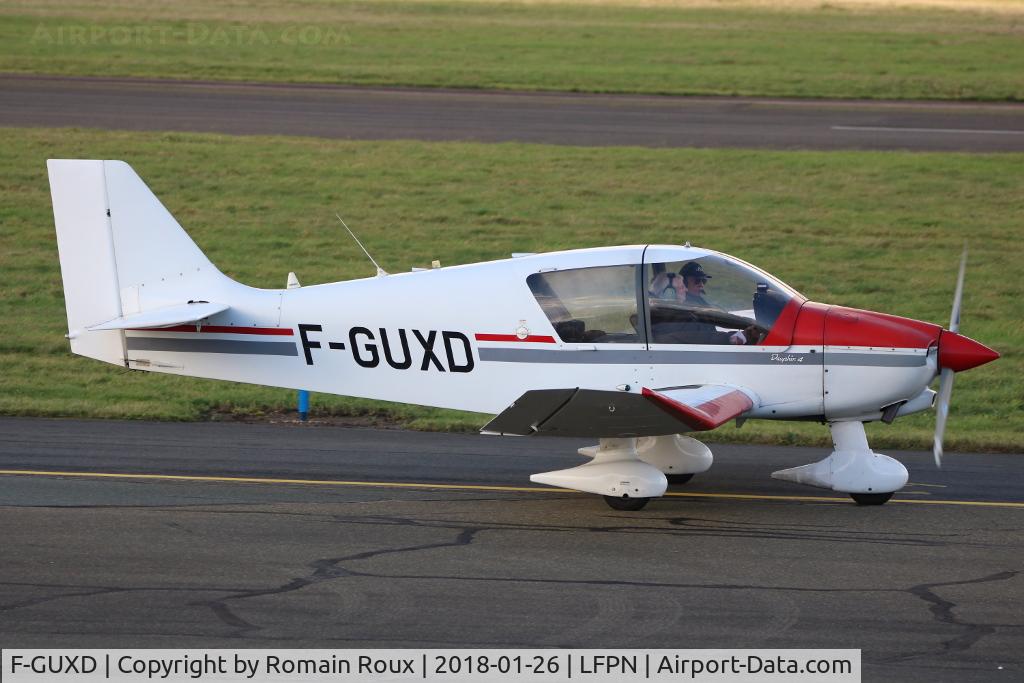 F-GUXD, Robin DR-400-140B Major C/N 2484, Taxiing