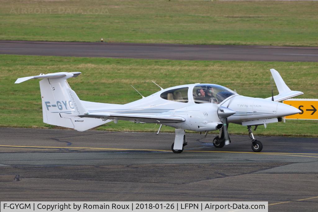 F-GYGM, Diamond DA-42 Twin Star C/N 42.023, Taxiing