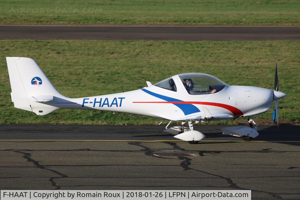 F-HAAT, Aquila A210 (AT01) C/N AT01-130, Taxiing