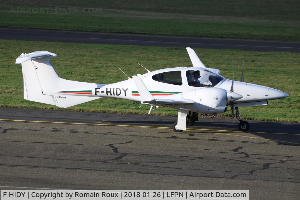 F-HIDY, Diamond DA-42 Twin Star C/N 42.391, Taxiing
