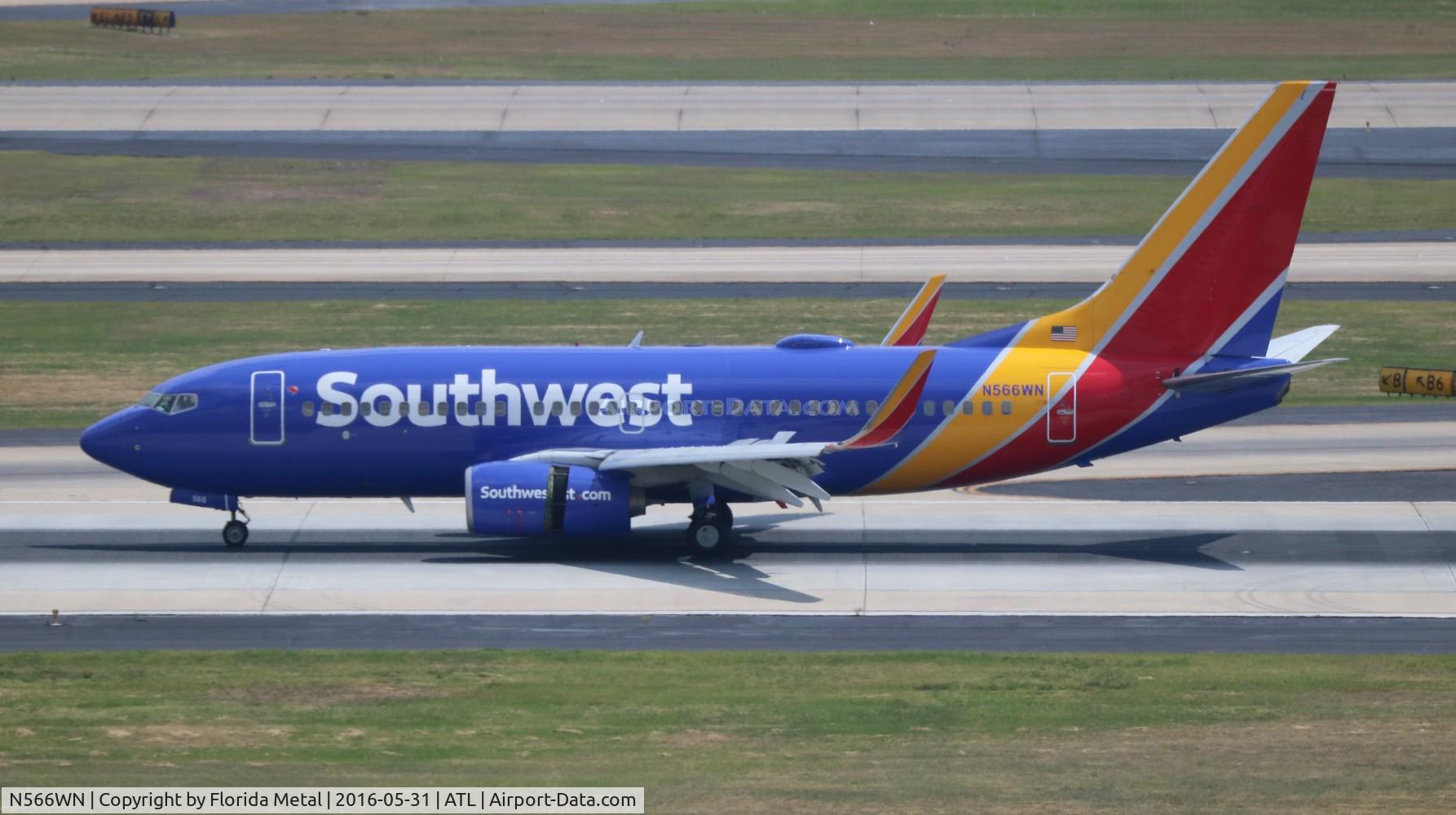 N566WN, 2002 Boeing 737-7CT C/N 32753, Southwest