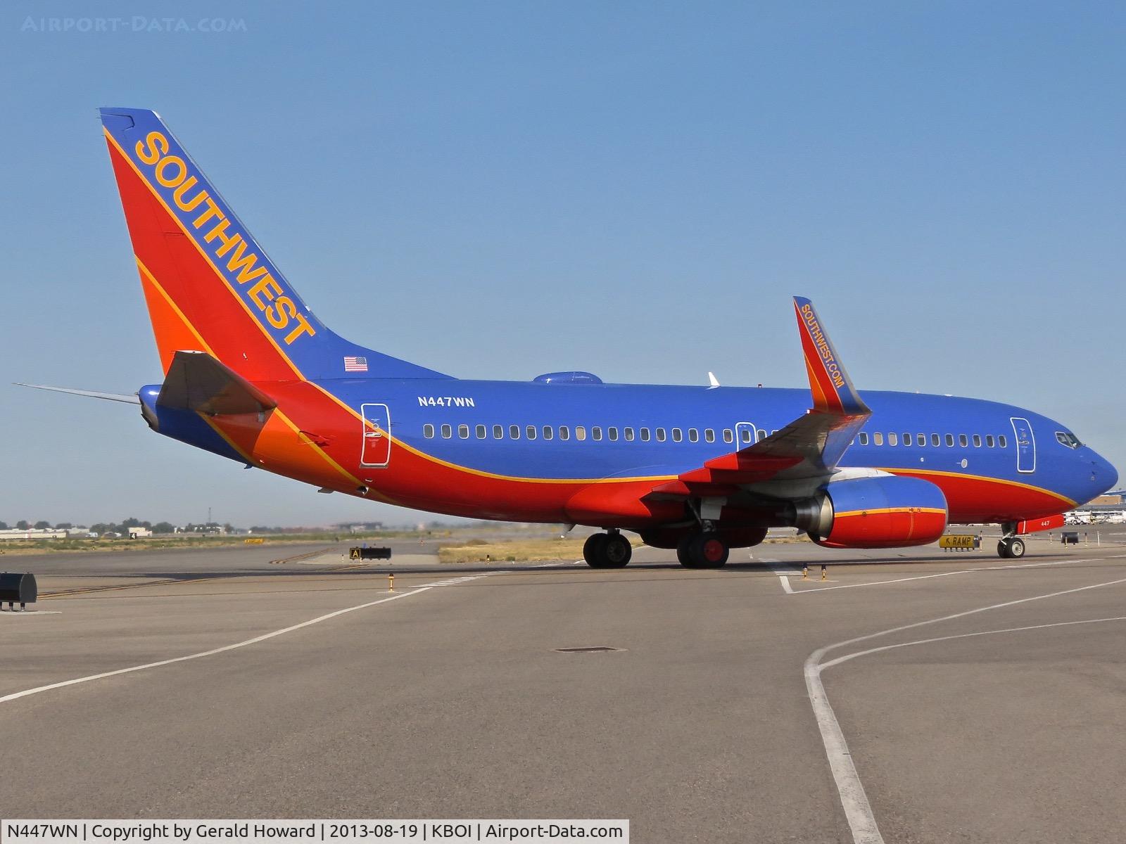 N447WN, 2003 Boeing 737-7H4 C/N 33720, Taxiing to the commercial ramp.