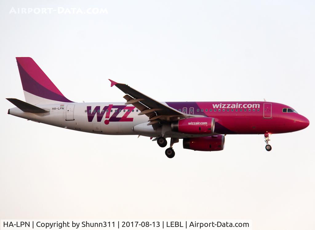 HA-LPN, 2007 Airbus A320-232 C/N 3354, Landing rwy 25R