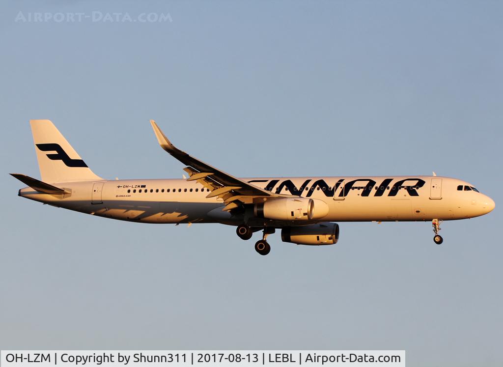 OH-LZM, 2017 Airbus A321-231 C/N 7552, Landing rwy 25R