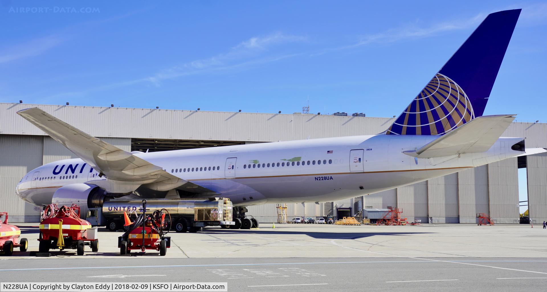 N228UA, 2002 Boeing 777-222 C/N 30556, SFO 2018.