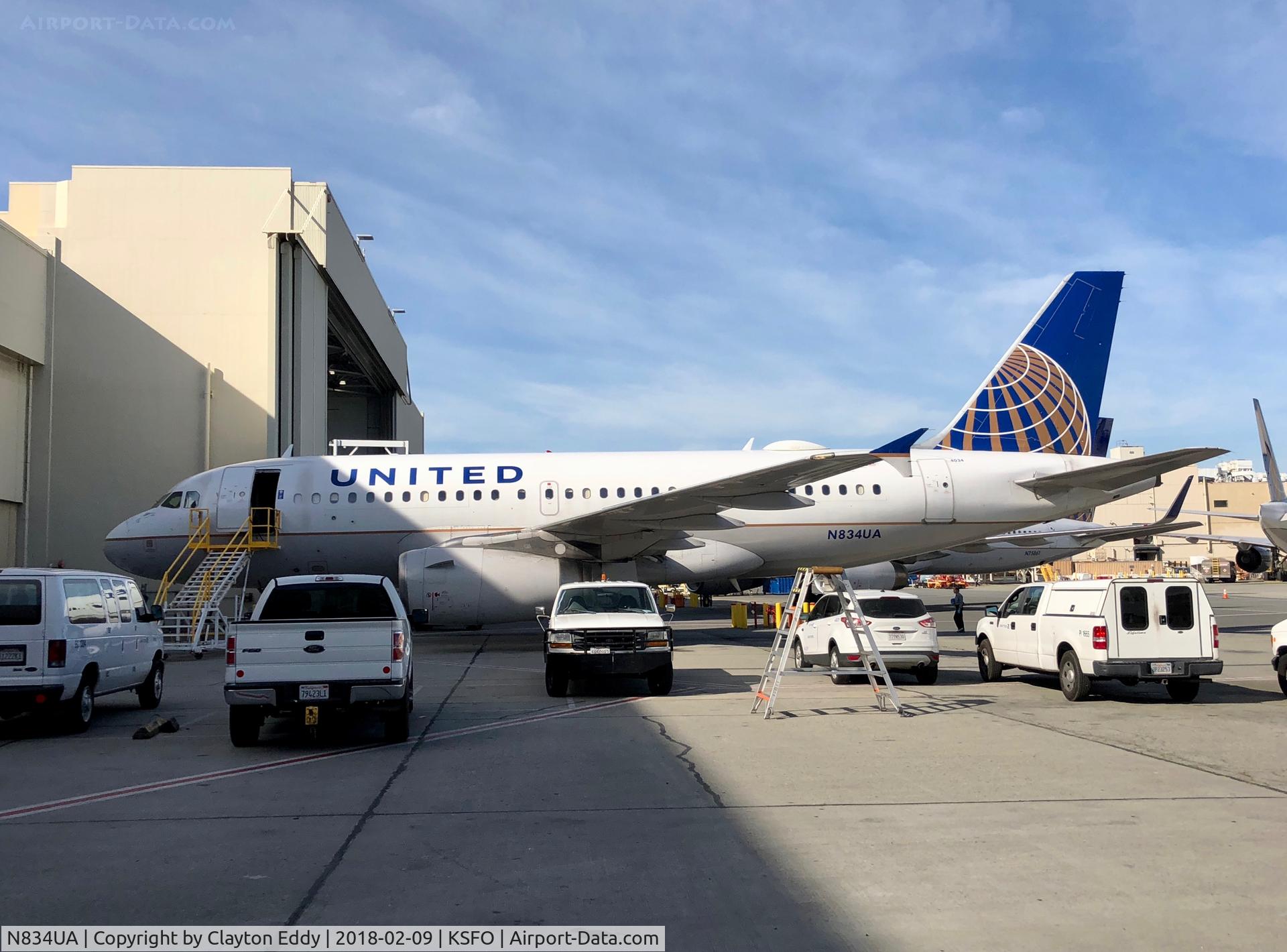 N834UA, 2001 Airbus A319-131 C/N 1420, SFO 2018.