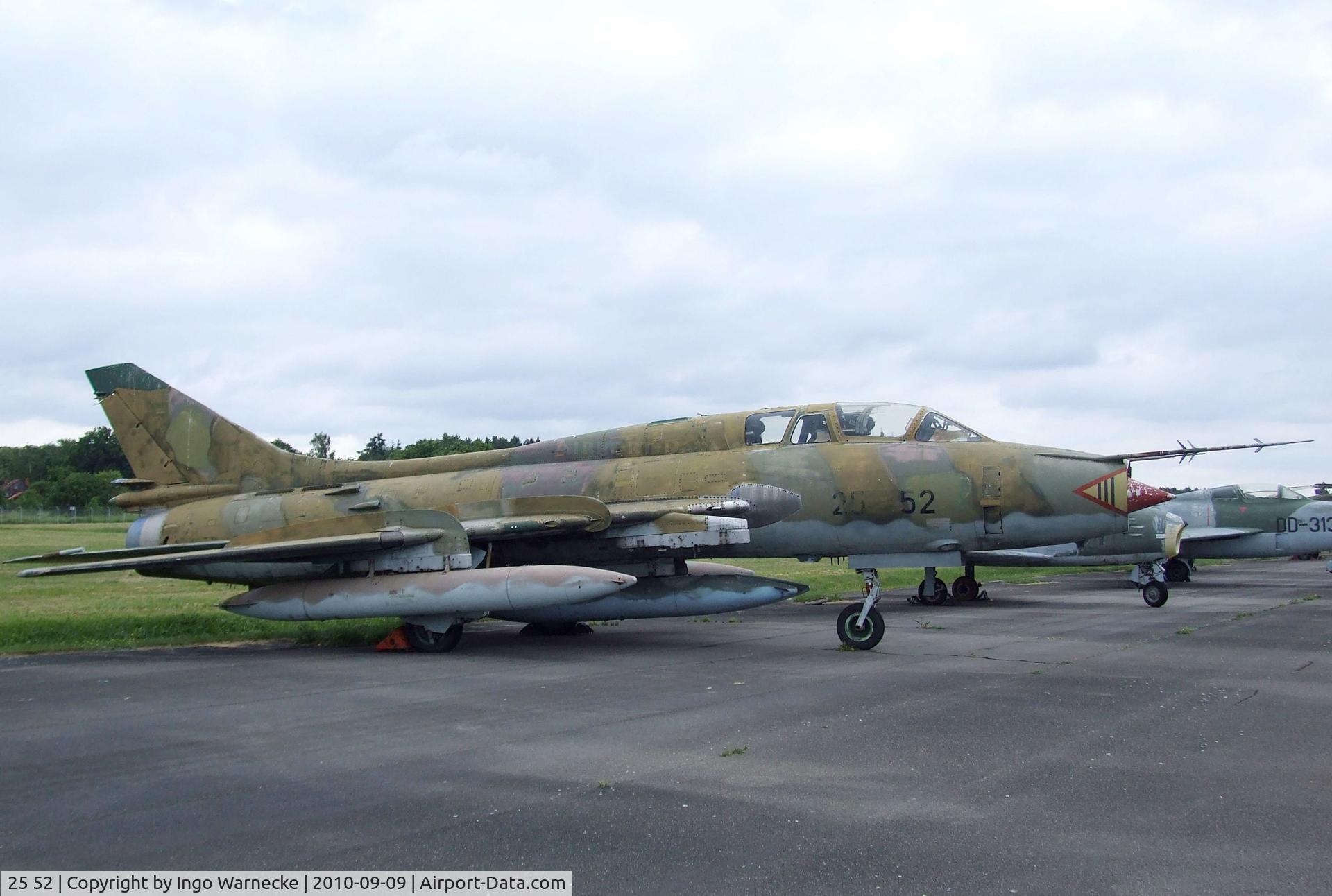 25 52, Sukhoi Su-22UM-3K C/N 17532367001, Sukhoi Su-22UM-3K FITTER-G at the Luftwaffenmuseum, Berlin-Gatow
