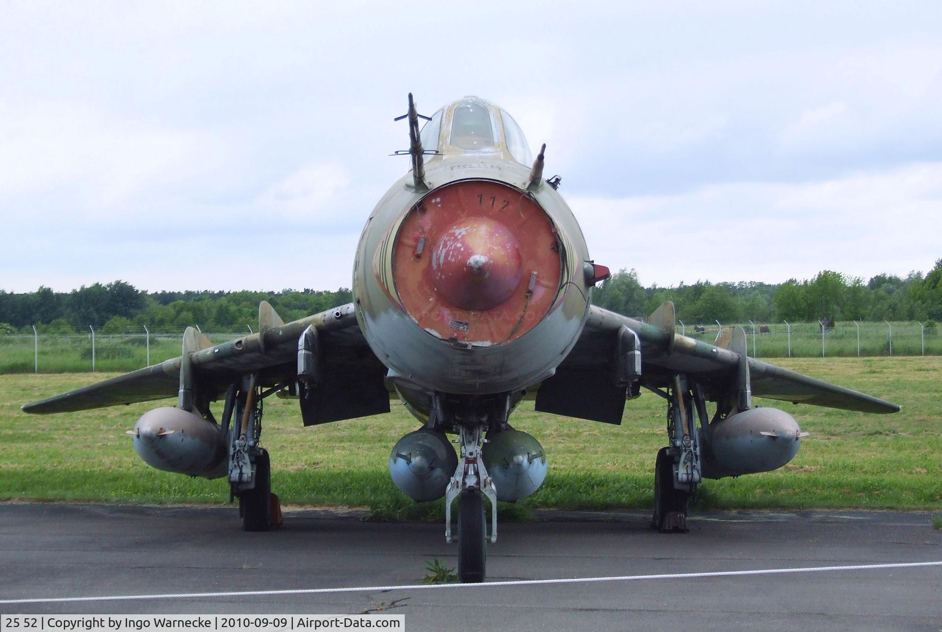 25 52, Sukhoi Su-22UM-3K C/N 17532367001, Sukhoi Su-22UM-3K FITTER-G at the Luftwaffenmuseum, Berlin-Gatow