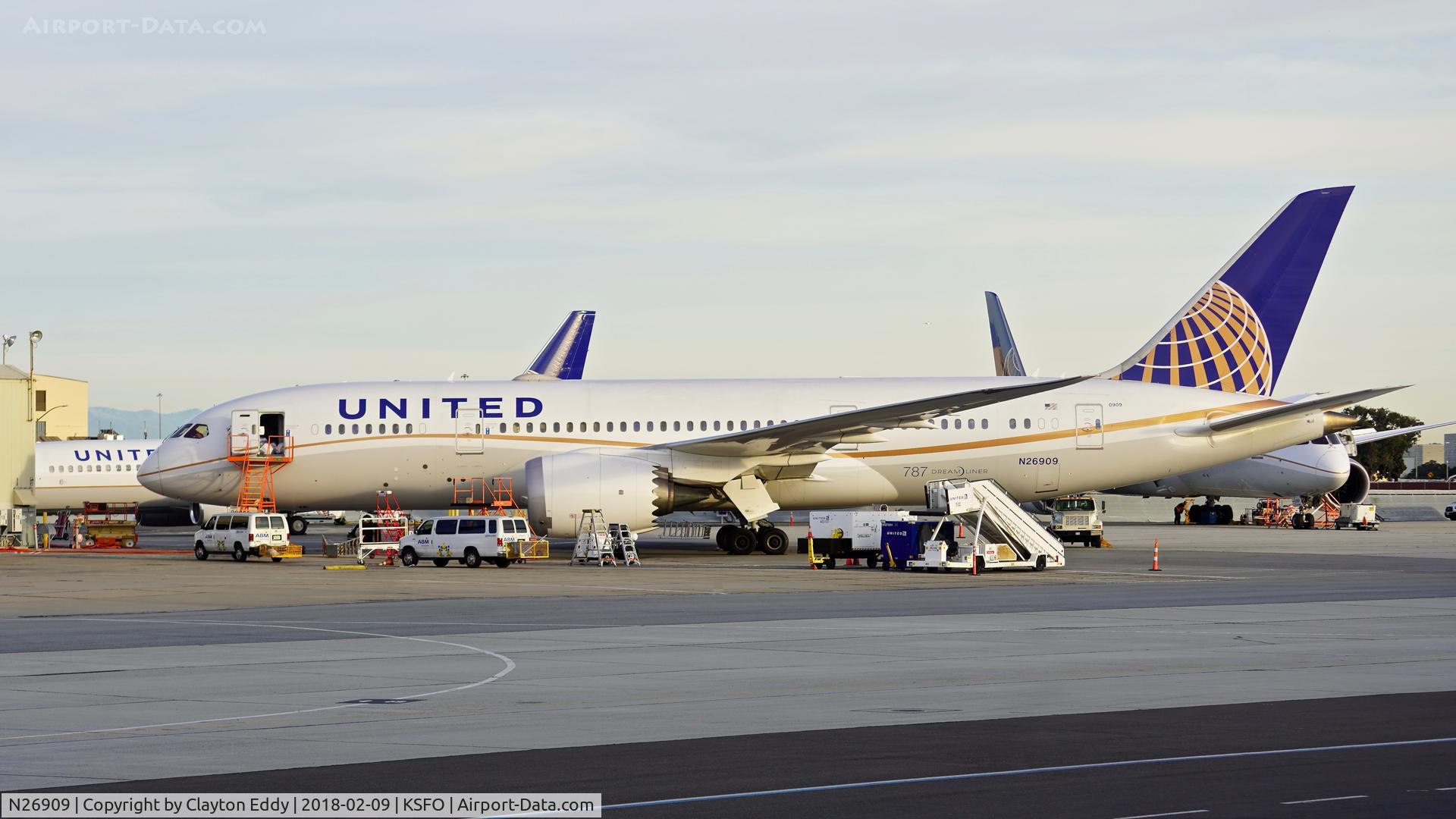 N26909, 2013 Boeing 787-8 Dreamliner C/N 34827, SFO 2018.