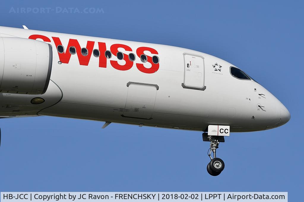 HB-JCC, 2017 Bombardier CSeries CS300 (BD-500-1A11) C/N 55012, SWISS landing runway 03