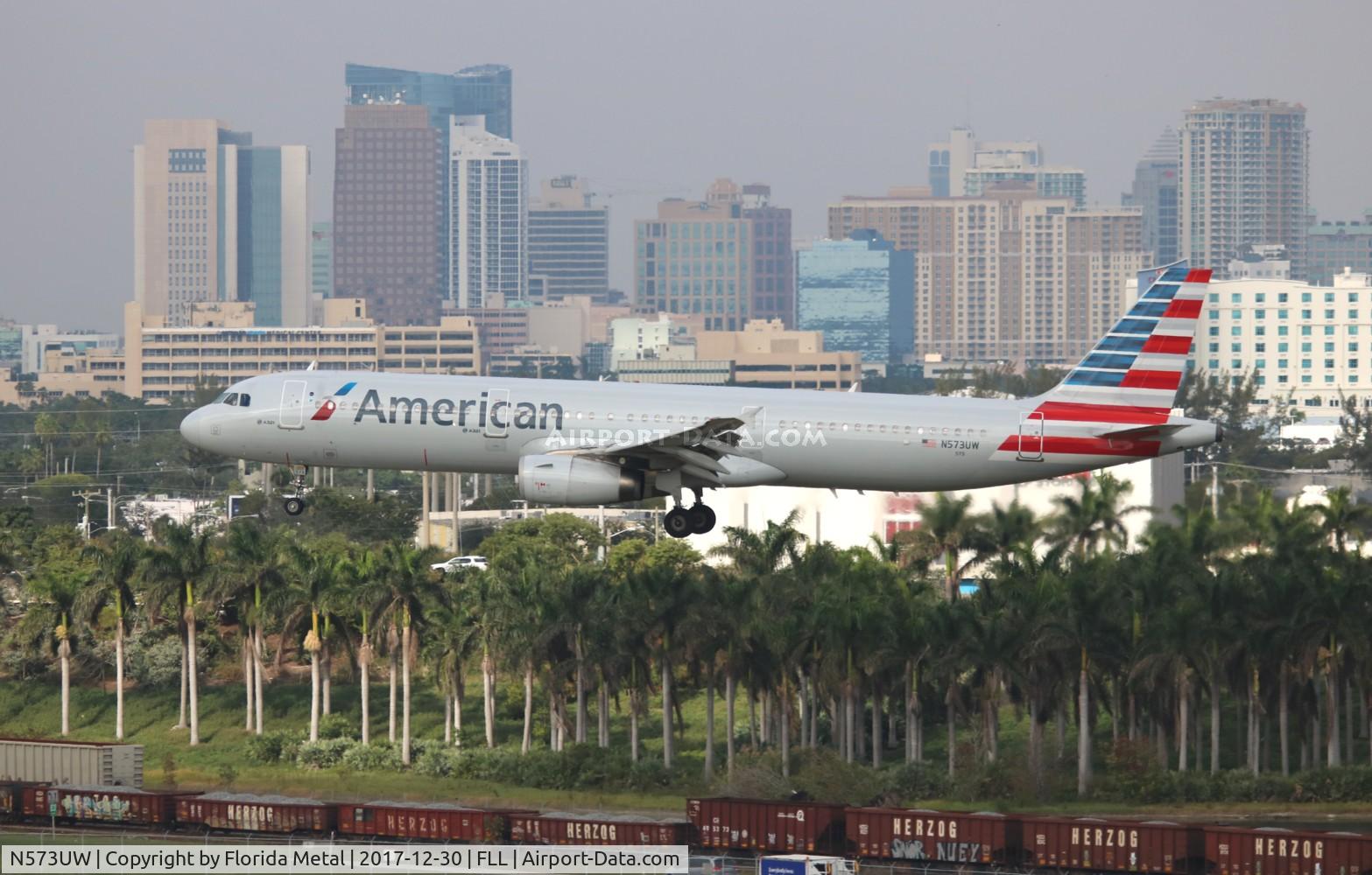 N573UW, 2014 Airbus A321-231 C/N 5939, American